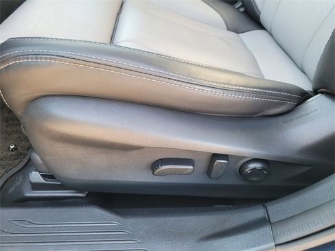 Used 2023 Subaru Outback Limited image 16