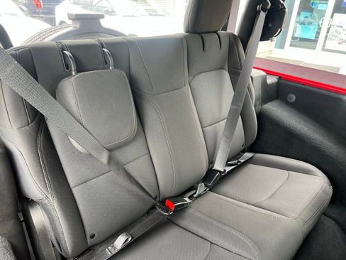 Used 2022 Jeep Wrangler Sport image 14