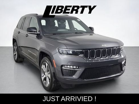 Used 2024 Jeep Grand Cherokee Limited AWD/4WD image 1