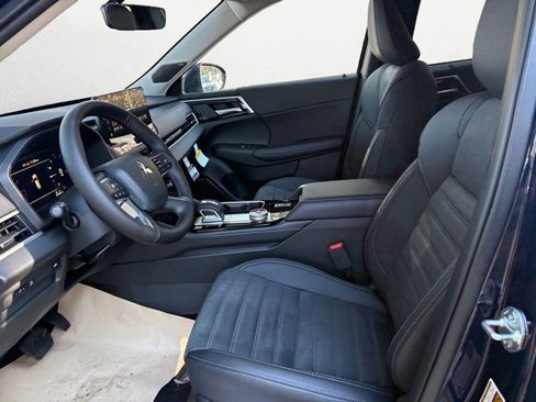 New 2026 Mitsubishi Outlander SE image 9