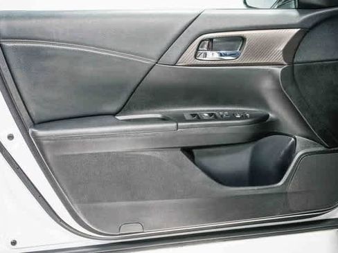 Used 2016 Honda Accord Sport image 18