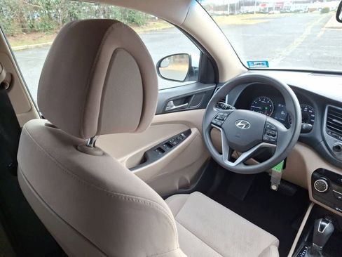 Used 2017 Hyundai Tucson SE image 15