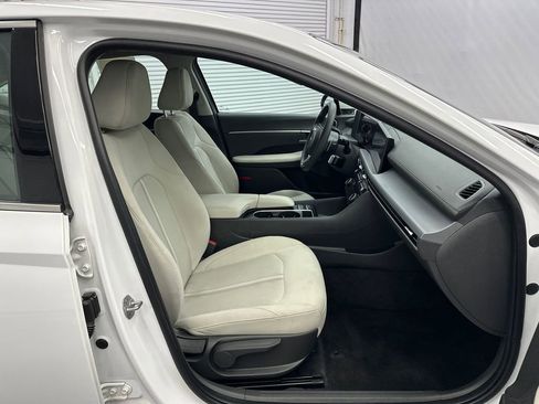Used 2025 Hyundai Sonata SEL FWD image 14
