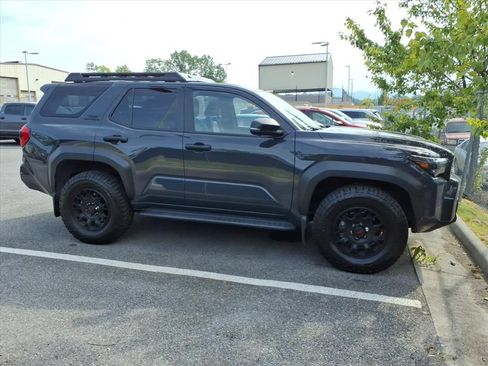 Used 2025 Toyota 4Runner TRD Off-Road Premium w/ Tow Technology Package AWD/4WD image 3