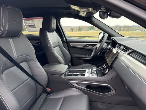 New 2026 Jaguar F-PACE R-Dynamic S image 17