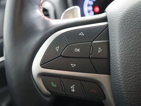 Used 2021 Jeep Grand Cherokee Trailhawk image 11