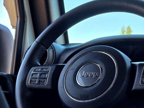 Used 2017 Jeep Wrangler Sport w/ Quick Order Package 24S AWD/4WD image 13