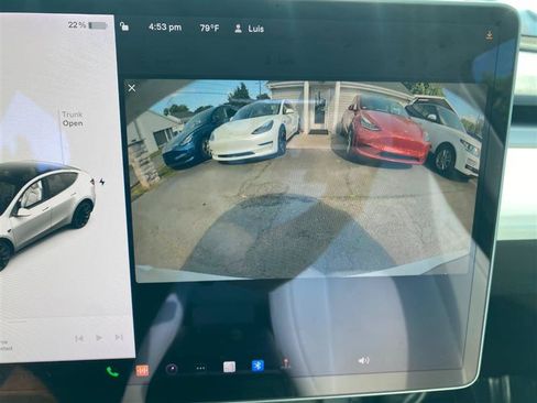 Used 2021 Tesla Model Y Long Range AWD/4WD image 17