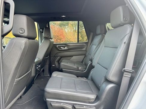 Used 2024 Chevrolet Tahoe LT w/ Luxury Package image 27