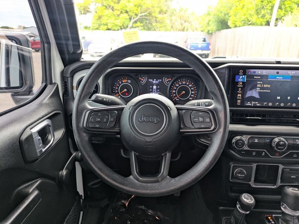 Used 2024 Jeep Wrangler Unlimited Sport AWD/4WD image 16