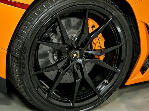 Used 2016 Lamborghini Aventador LP 700-4 image 15