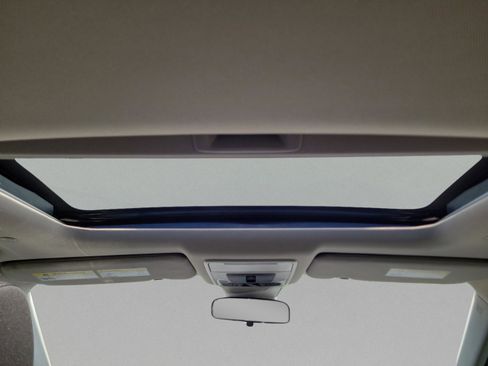 Used 2024 Honda CR-V EX image 11