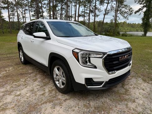 Used 2024 GMC Terrain SLE FWD image 7