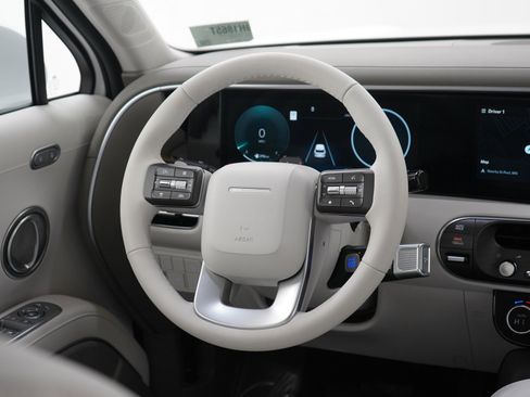 Used 2026 Hyundai Palisade SEL Premium image 14