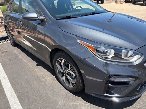 Used 2021 Kia Forte LXS FWD image 7