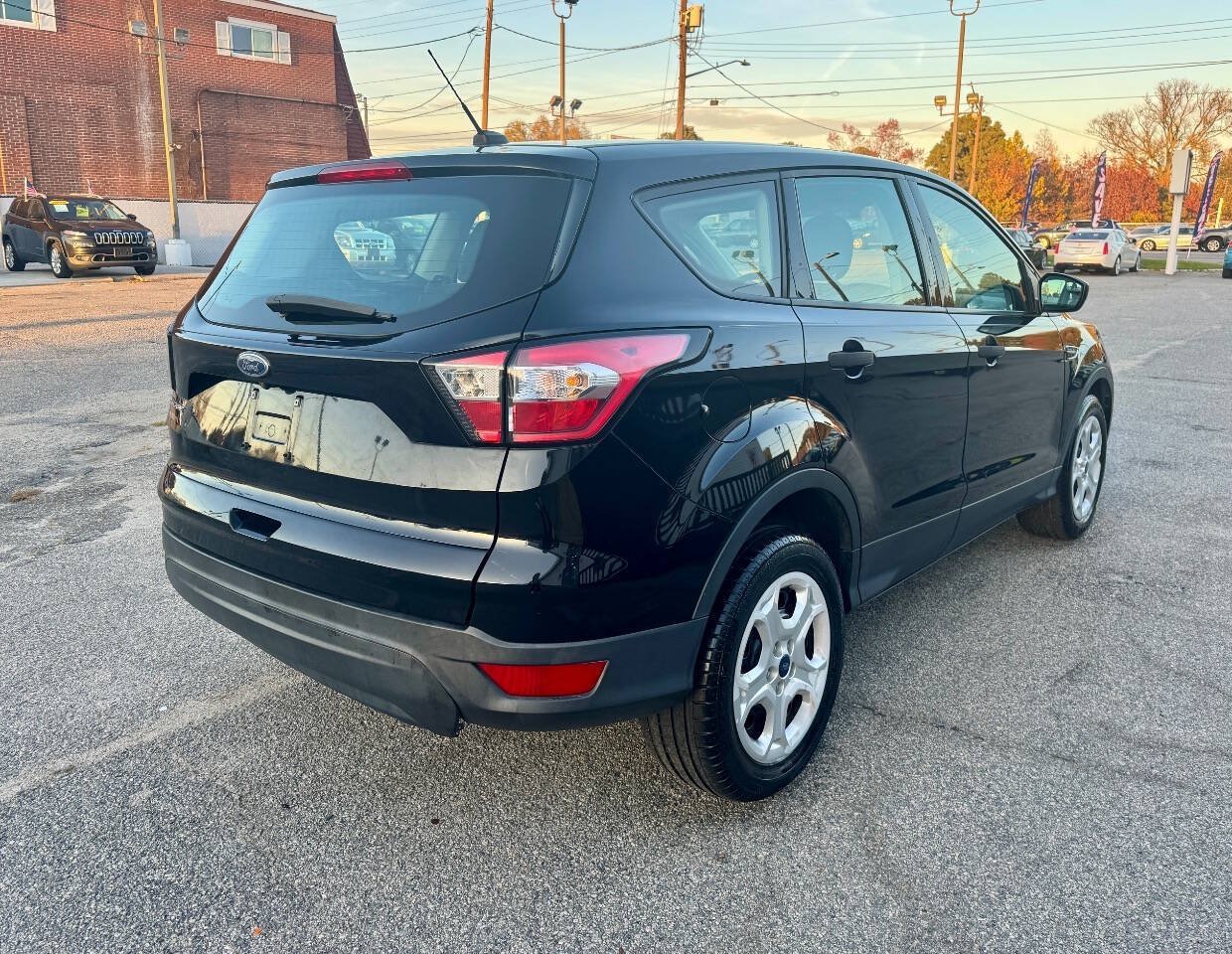 Used 2018 Ford Escape S FWD image 7