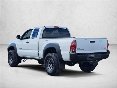Used 2014 Toyota Tacoma PreRunner w/ Convenience Package RWD image 8