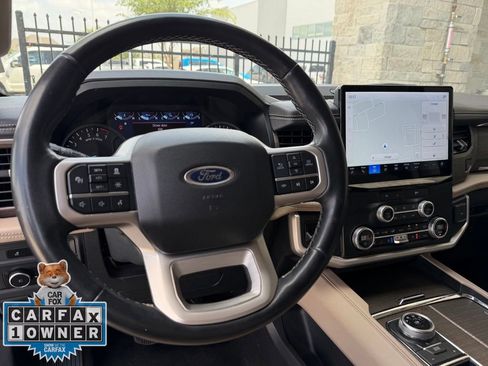 Used 2024 Ford Expedition Max Limited RWD image 11