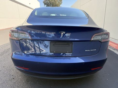 Used 2022 Tesla Model 3 Long Range AWD/4WD image 9
