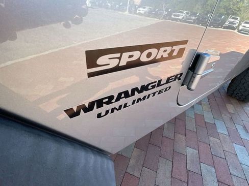 Used 2017 Jeep Wrangler Unlimited Sport w/ Quick Order Package 24S AWD/4WD image 33