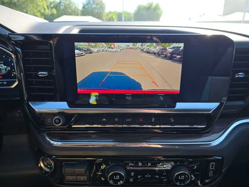 Used 2024 Chevrolet Silverado 1500 LT Trail Boss w/ Convenience Package II image 27