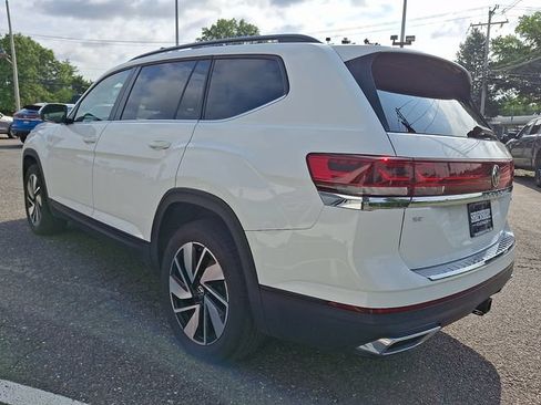 Used 2024 Volkswagen Atlas SE AWD/4WD image 4