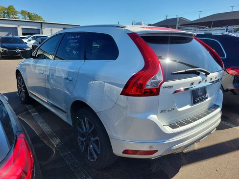 Used 2017 Volvo XC60 T6 Dynamic w/ Advanced Package AWD/4WD image 3