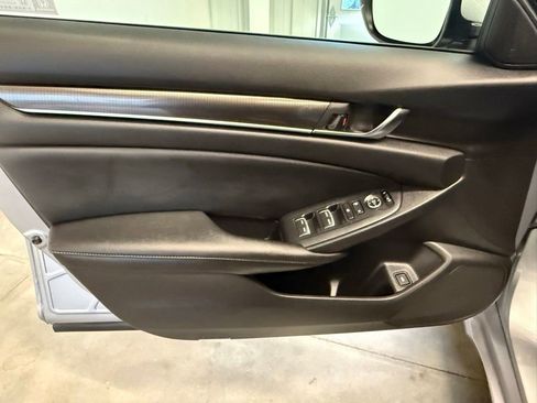 Used 2020 Honda Accord Sport image 18