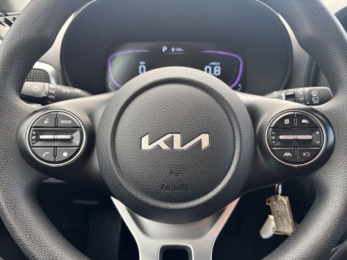 Used 2025 Kia Soul LX w/ LX Technology Package image 25