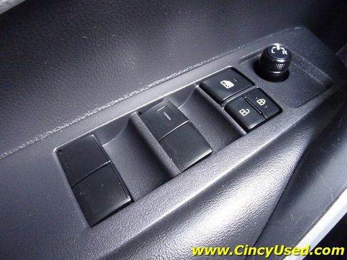 Used 2020 Toyota Corolla SE FWD image 20