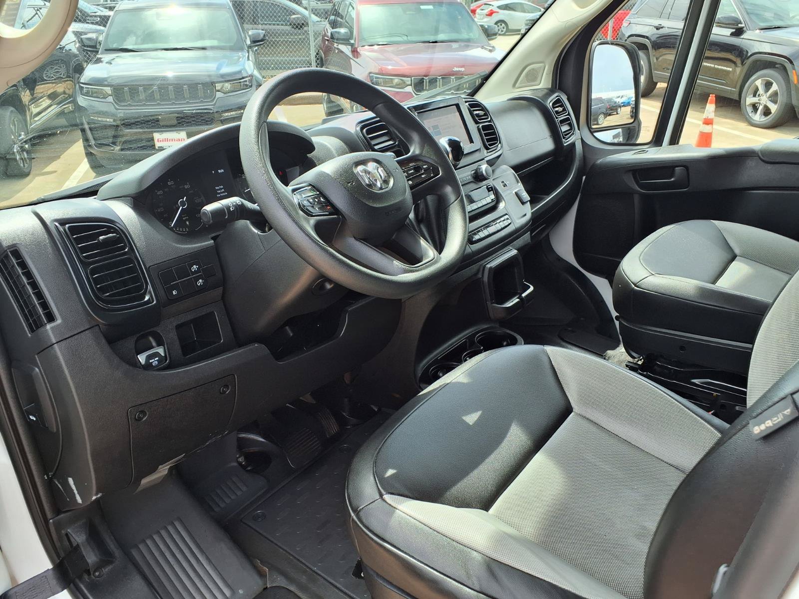 Used 2025 RAM ProMaster 2500 w/ Convenience Group FWD image 17
