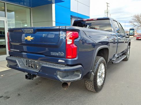 Used 2022 Chevrolet Silverado 3500 High Country w/ Z71 Off-Road Package image 6