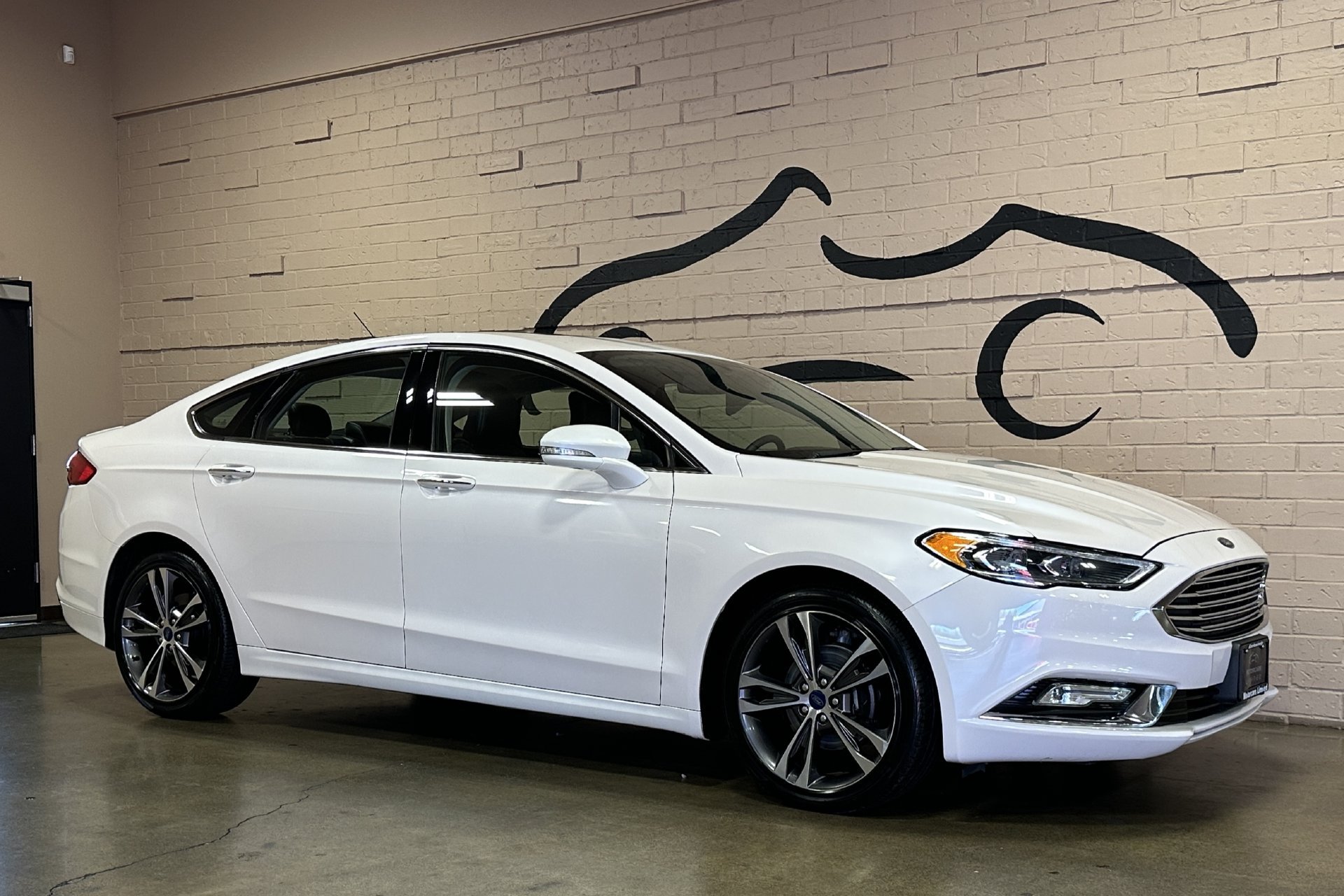 Used 2018 Ford Fusion Titanium AWD/4WD image 2