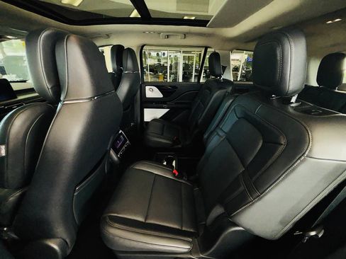 Used 2026 Lincoln Aviator Reserve AWD/4WD image 35