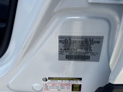 Used 2025 Nissan Kicks SR FWD image 31