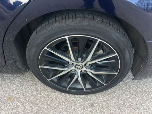 Used 2021 Toyota Camry SE image 7