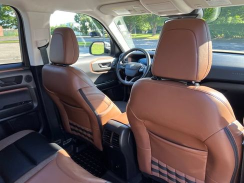 Used 2025 Ford Bronco Sport Outer Banks w/ Outer Banks Tech Package+ AWD/4WD image 34