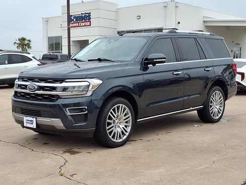 Used 2023 Ford Expedition Limited RWD image 4