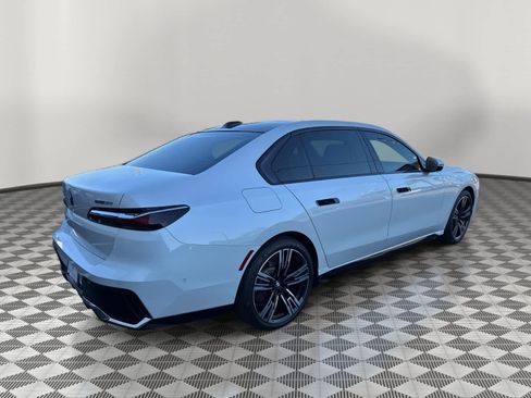 Certified 2025 BMW i7 eDrive50 w/ M Sport Package image 3