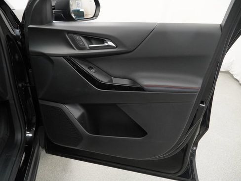 Certified 2025 Chevrolet Equinox RS w/ Safety and Technology Package FWD image 31