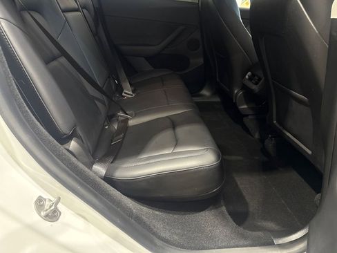 Used 2023 Tesla Model Y Performance image 89
