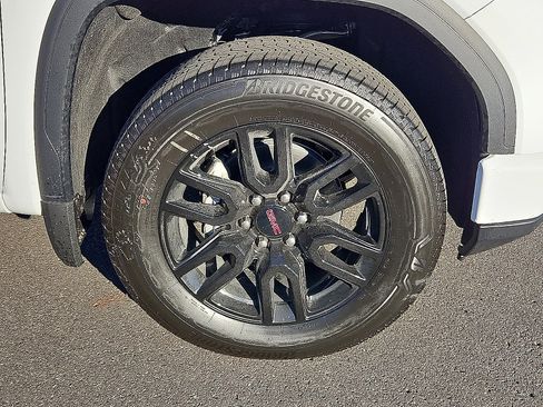 New 2026 GMC Sierra 1500 Elevation image 7