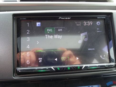 Used 2014 Toyota RAV4 Limited AWD/4WD image 29