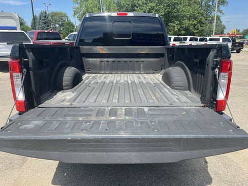 Used 2017 Ford F250 Lariat w/ Lariat Value Package AWD/4WD image 8