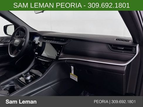 New 2026 Jeep Grand Cherokee Limited w/ Limited Altitude Package AWD/4WD image 29