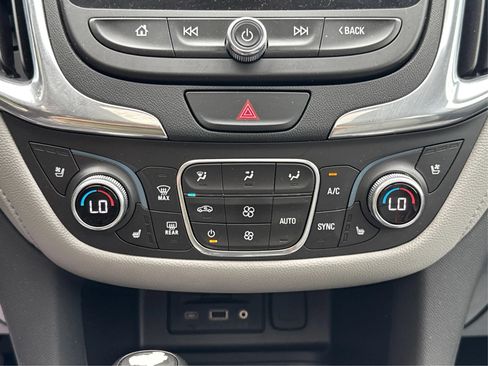 Used 2019 Chevrolet Equinox Premier AWD/4WD image 29