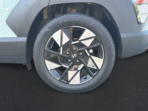 Used 2025 Hyundai Kona SEL FWD image 9