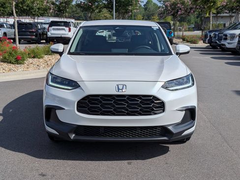 Used 2025 Honda HR-V LX image 8