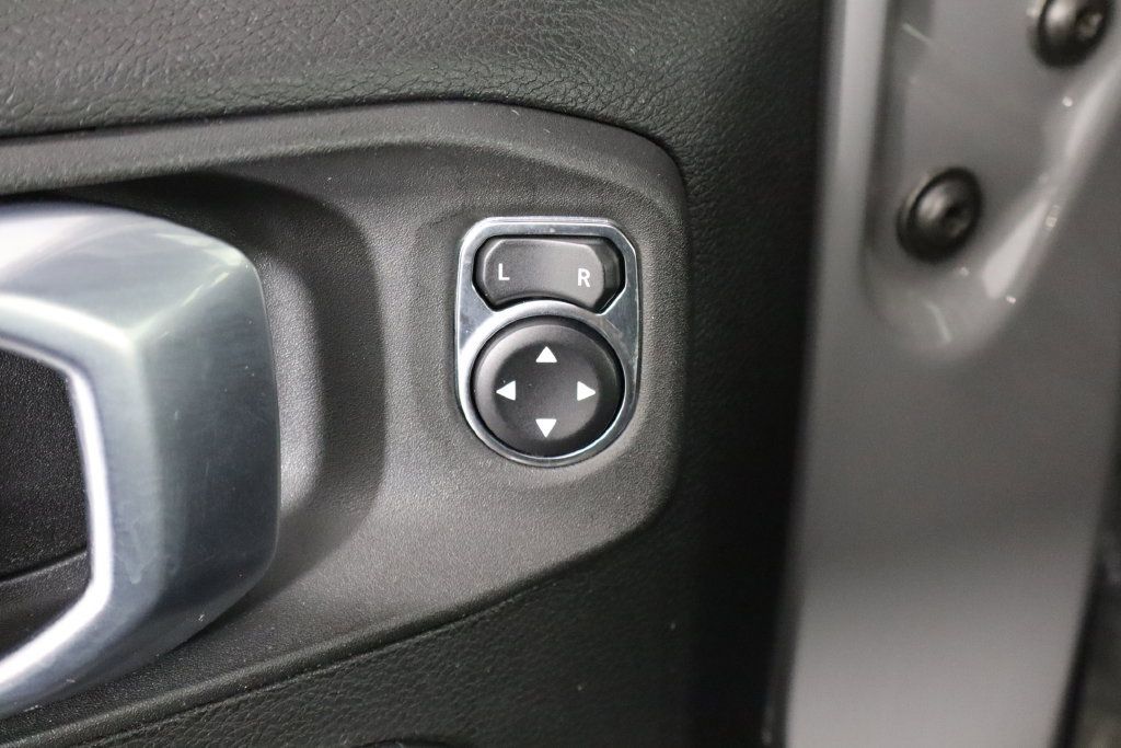 Used 2022 Jeep Gladiator Rubicon w/ LED Lighting Group AWD/4WD image 20