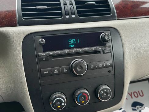 Used 2006 Buick Lucerne CX image 10